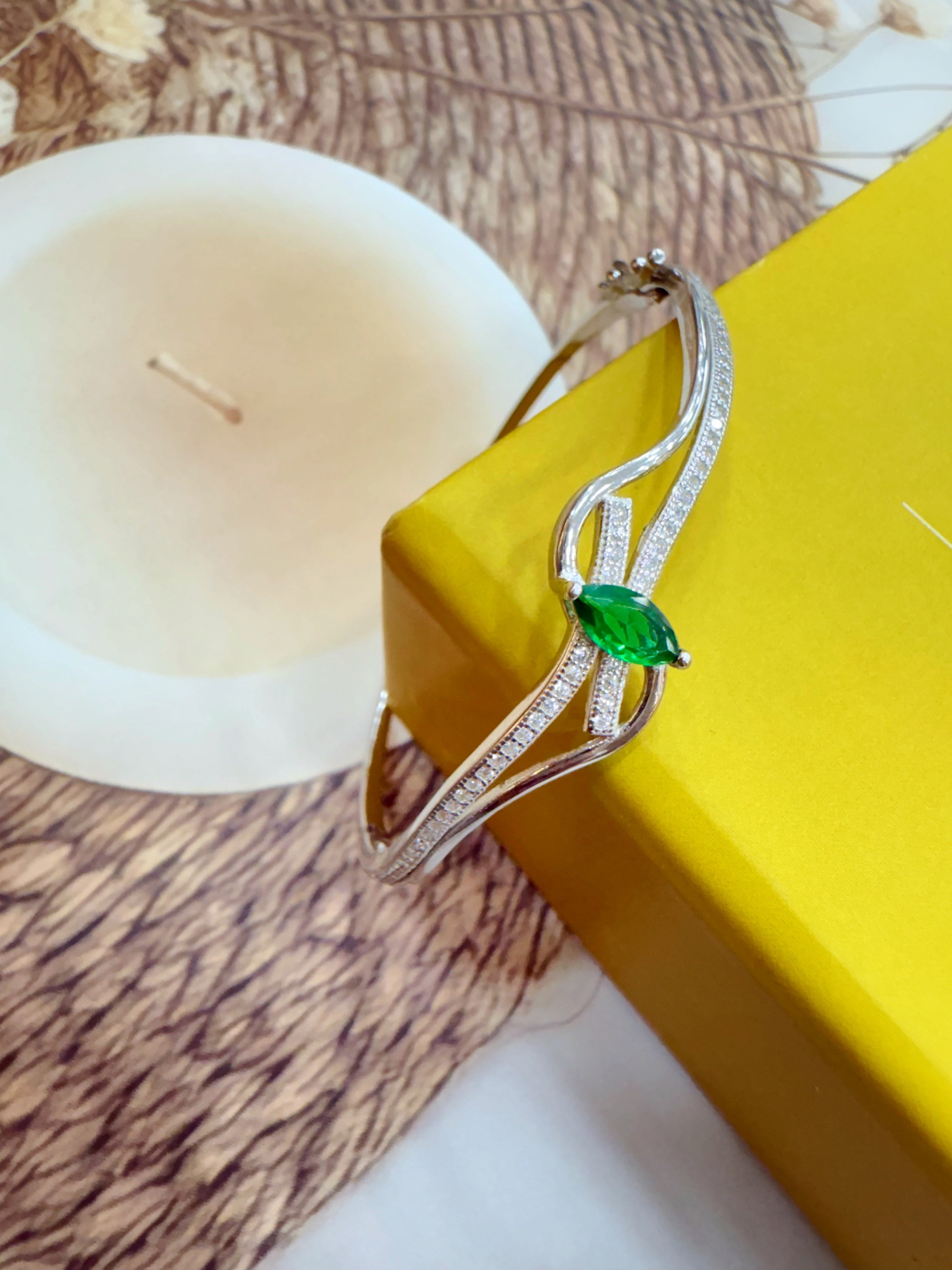Emerald embrace bangle
